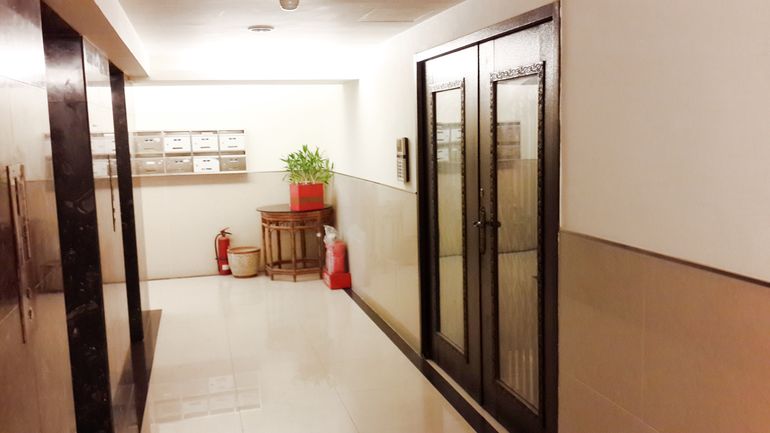 乾淨的大門入口(Front Door)