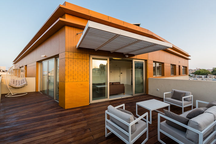 The sunset balcony
The sunset balcony