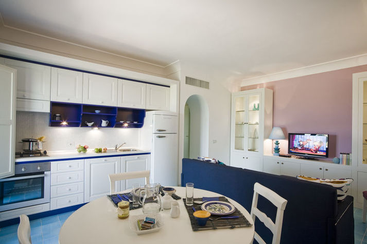 DiningRoom