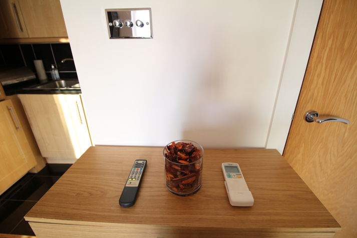 Air conditioning/ entry telephone