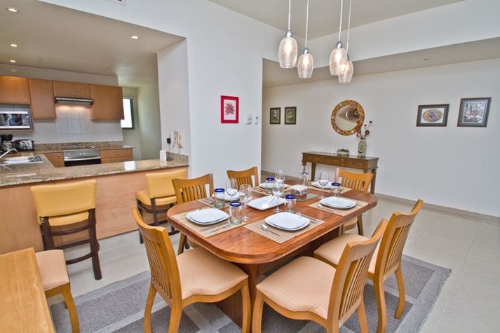 Beautiful dining room
Beautiful dining room