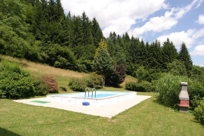PoolOfHouse