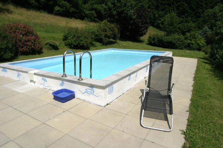 PoolOfHouse
