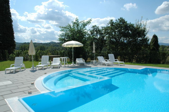 PoolOfHouse