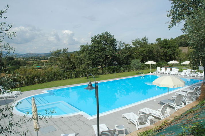 PoolOfHouse