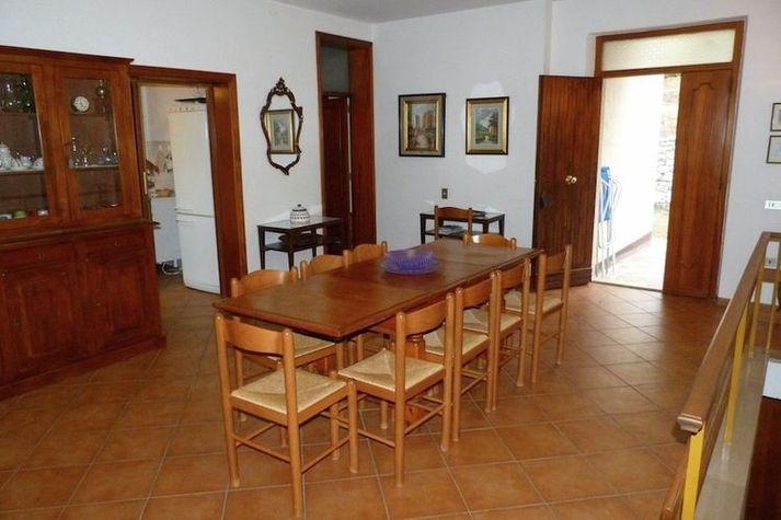 DiningRoom