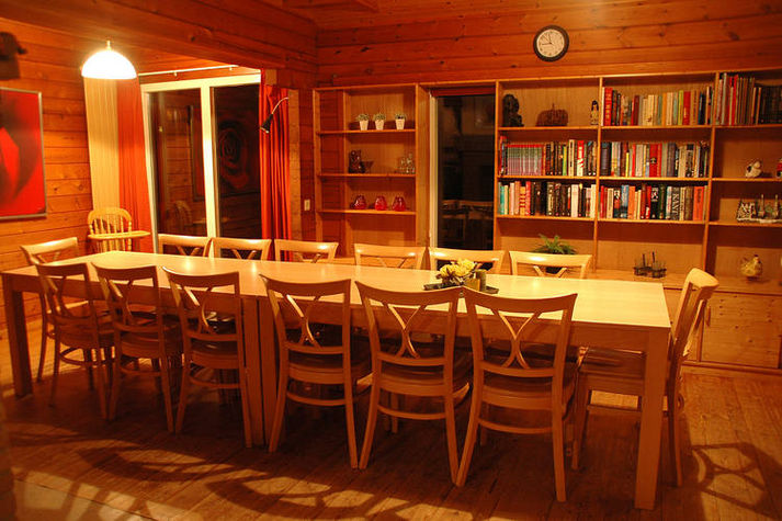 DiningRoom