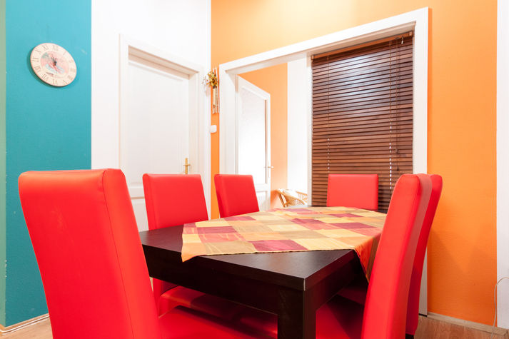 Dining area for 6 persons