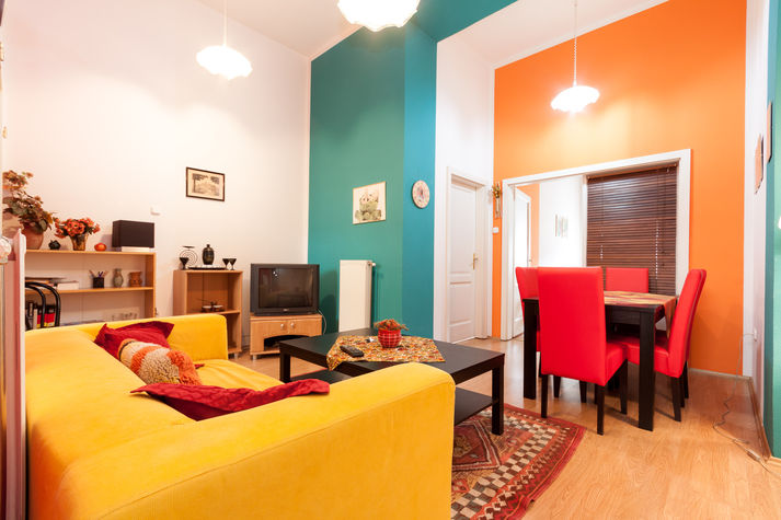 Living room & dining area