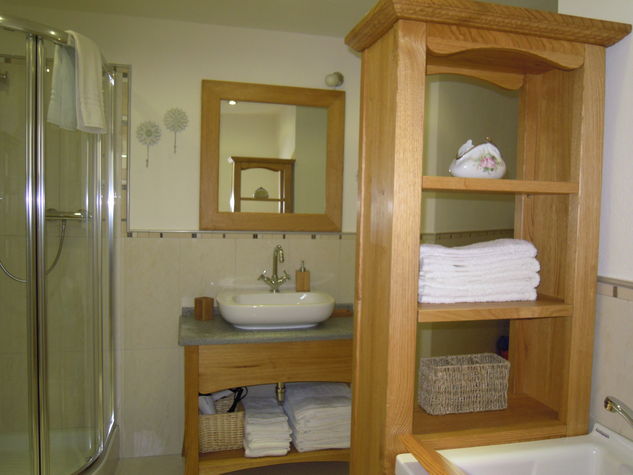 Il bagno in legno di castagno