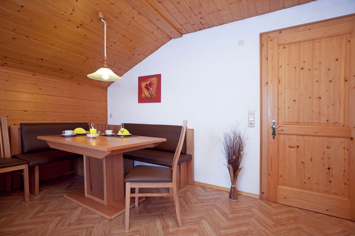 DiningRoom