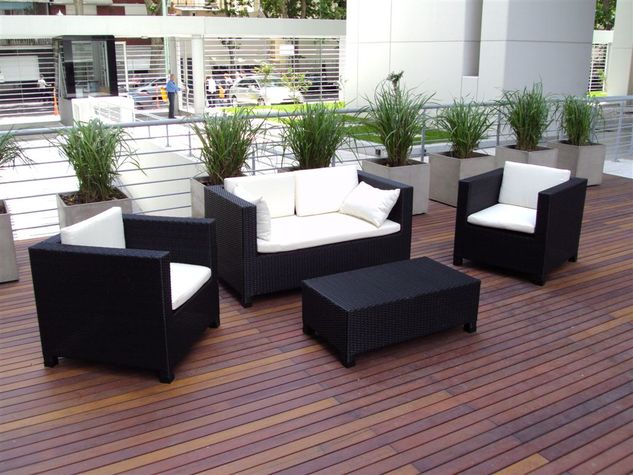 Pool lounge