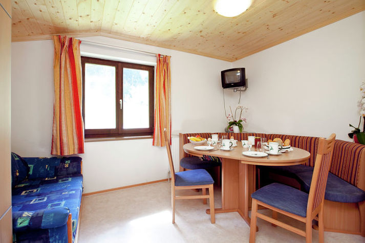 DiningRoom