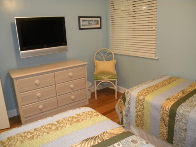 Guest bedroom