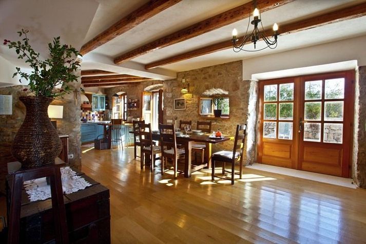 DiningRoom