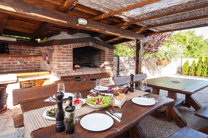 The best part of the day. The BBQ is done, with local Lamb or fresh sea food...