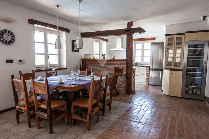 Rustical fool wood furniture - dining room.