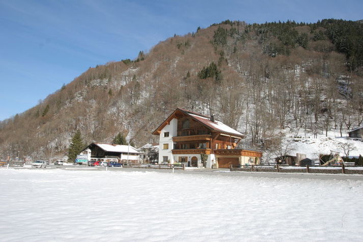 ExteriorWinter