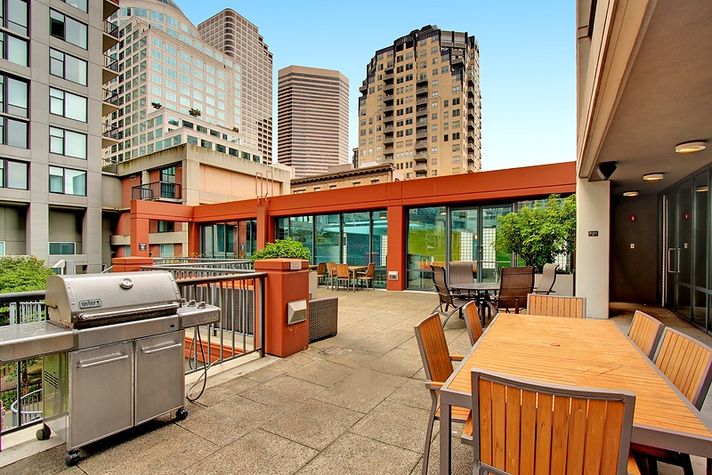 Community Sundeck
Community Sundeck