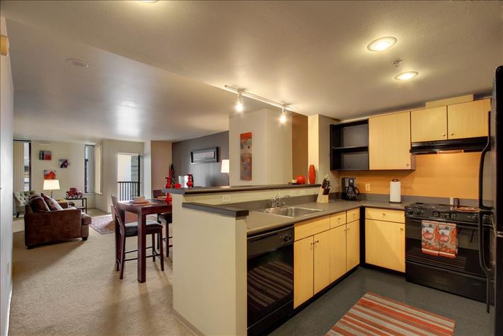 Kitchen
Kitchen