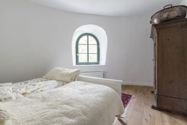 guest room -4-