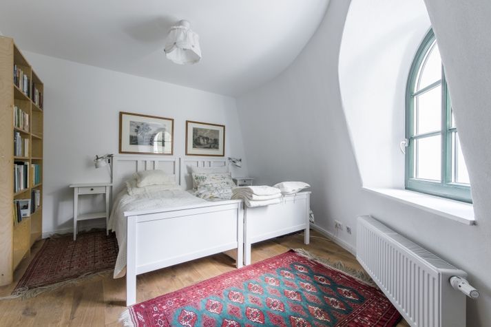 guest room -3-