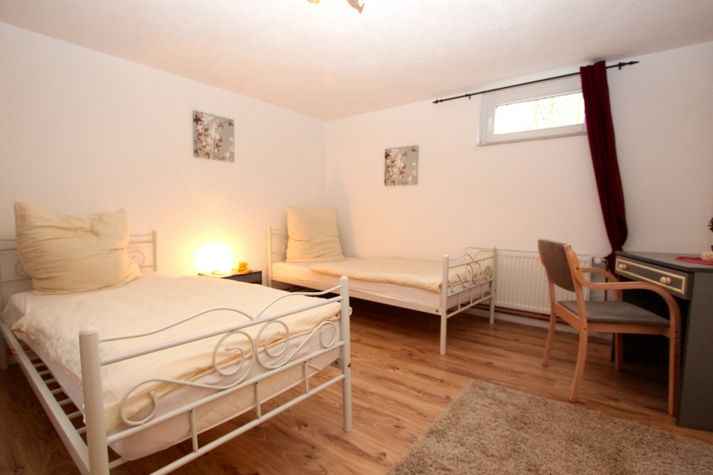 guest room -3-