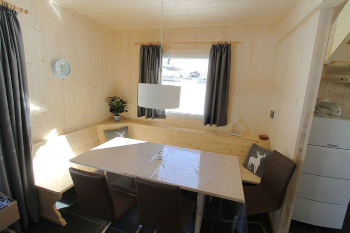 DiningRoom