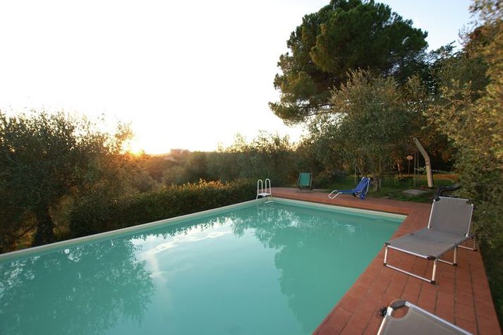 PoolOfHouse