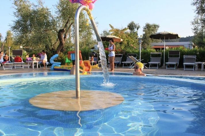 PoolOfHouse