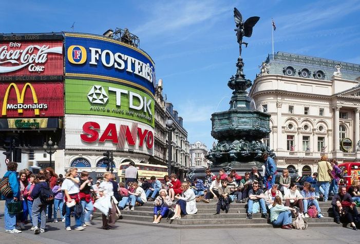 Piccadilly Circus (7 tube stops away / 11 minutes)