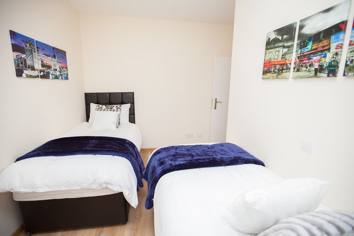 2nd Bedroom with 2 Single Beds