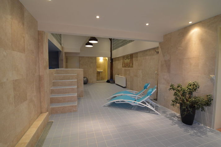 PoolOfHouse