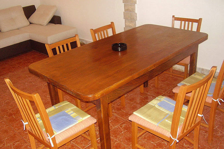 DiningRoom
