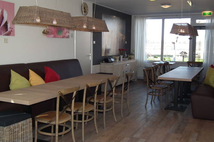DiningRoom