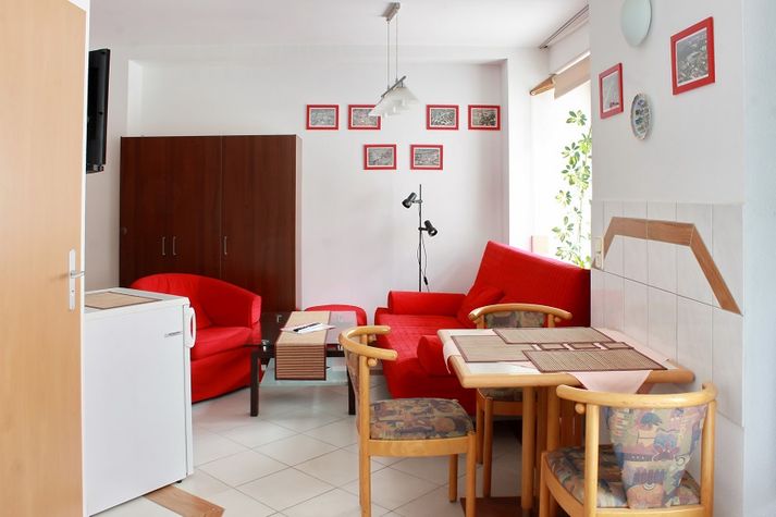 Wohnbereich, 3- Bettzimmer