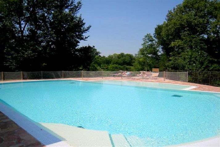 PoolOfHouse