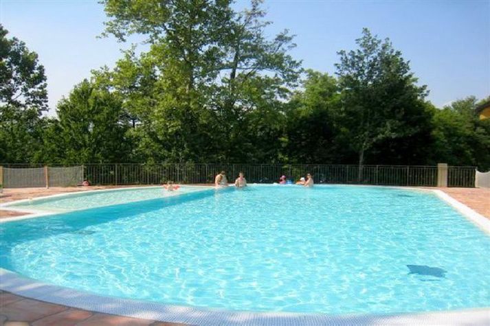 PoolOfHouse