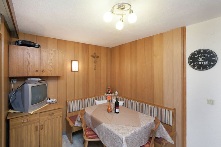 DiningRoom
