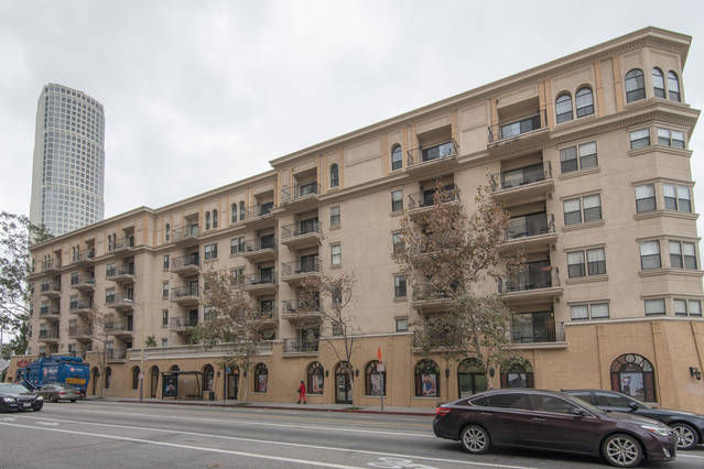 Street view: Luxury apartment complex