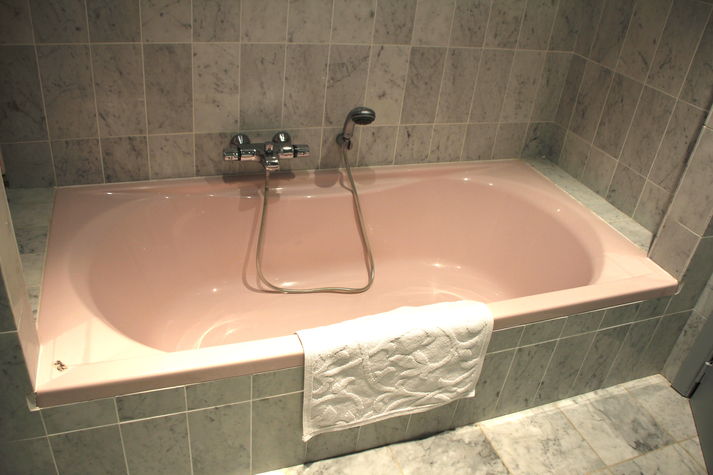 Bathtub