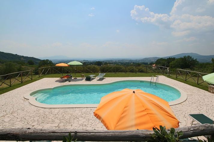 PoolOfHouse