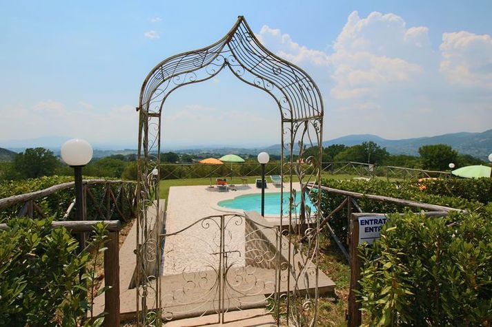 PoolOfHouse