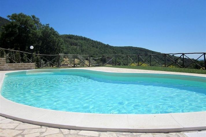 PoolOfHouse