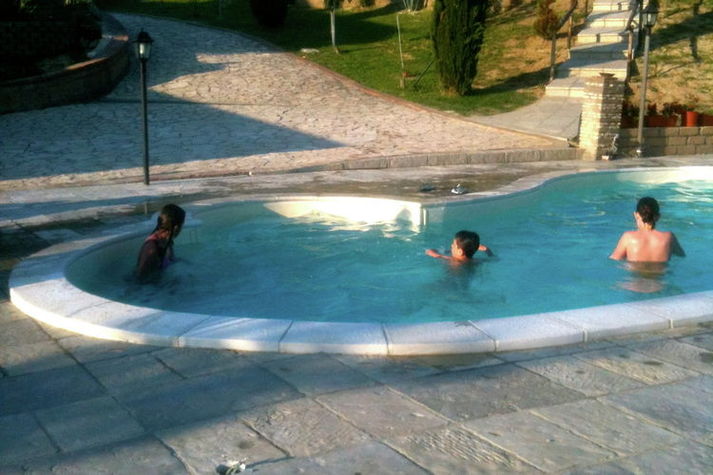 PoolOfHouse