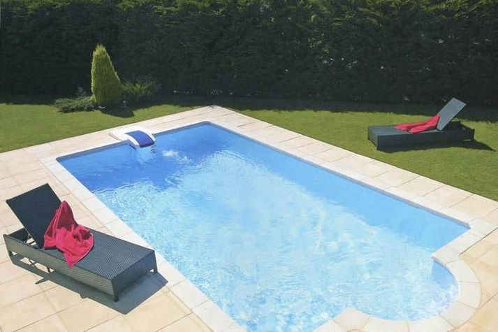 PoolOfHouse