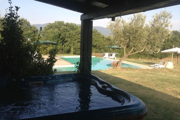 PoolOfHouse