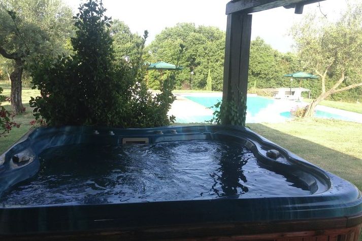 PoolOfHouse