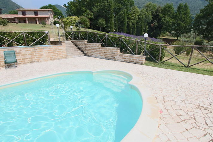 PoolOfHouse