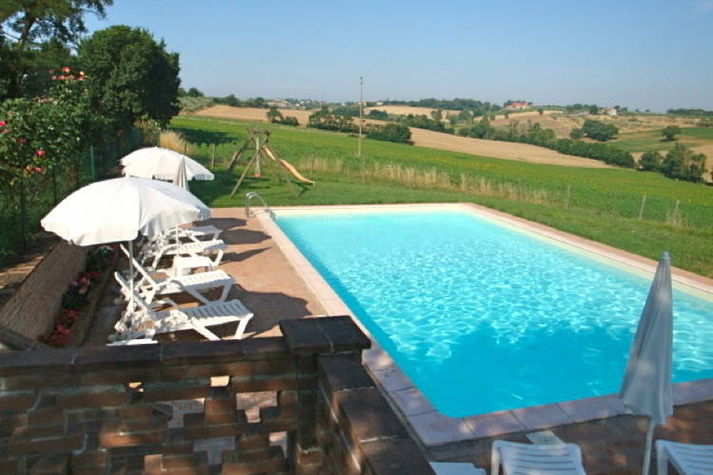 PoolOfHouse